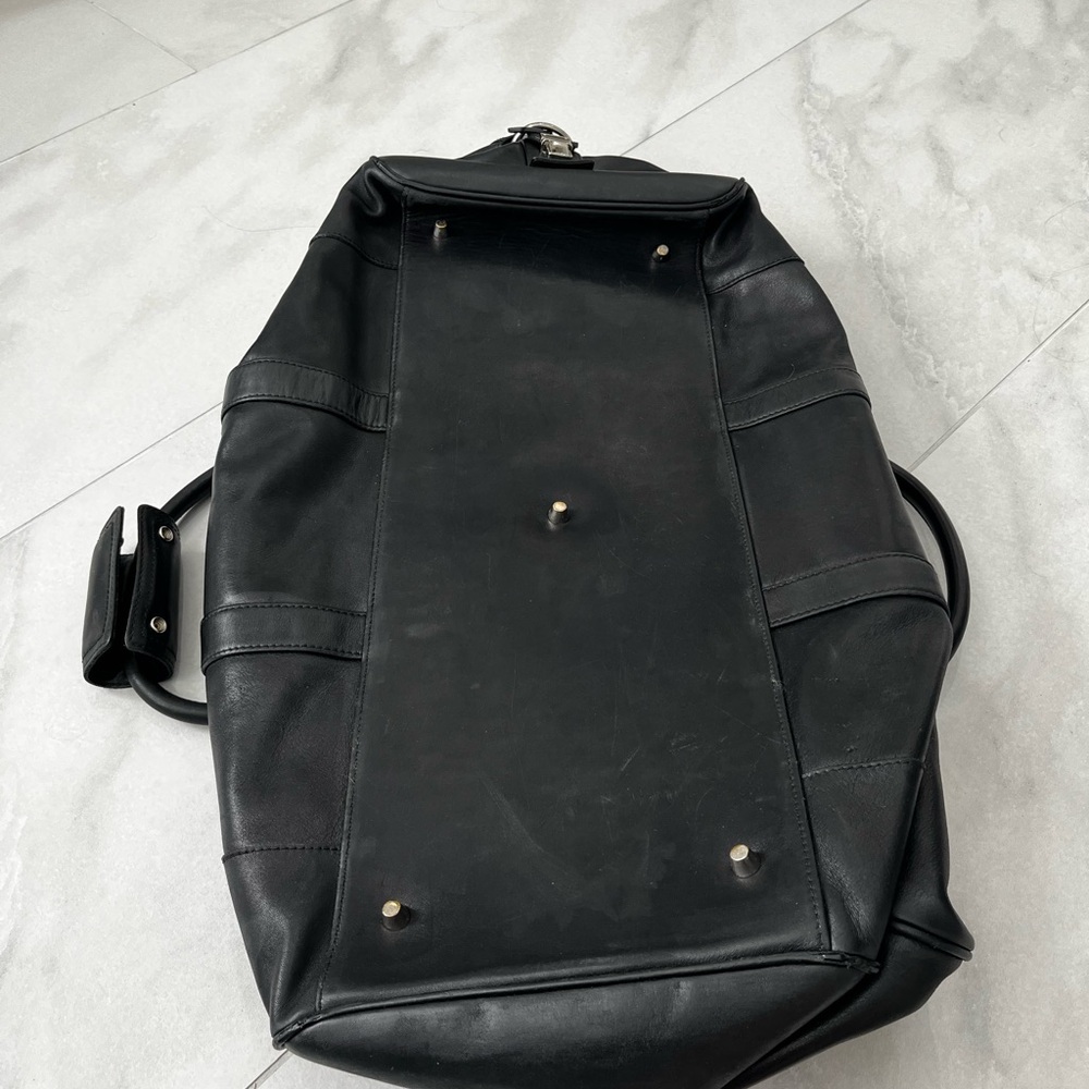 Large Coach Black Leather Voyager Duffle Bag - Internal Pockets, Great Condition - Picture 10 of 12